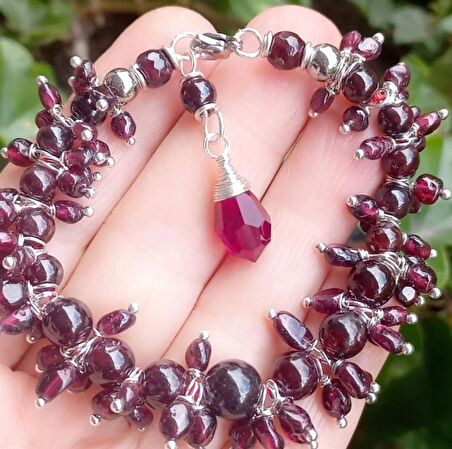  2466 Süzme Garnet el yapımı bileklik