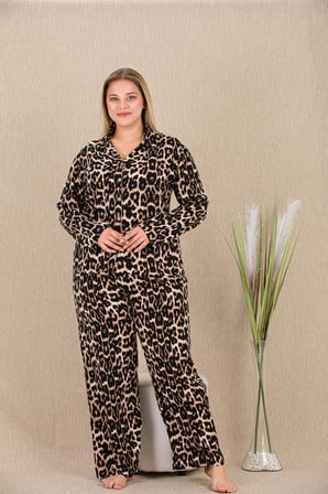 BüyükBeden Leopar Desenli Düğmeli Uzun Kol Viskon Pijama Takımı