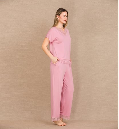 ViskonŞık Tasarım Dantel İşlemeli Pembe Kısa Kol Pijama Takımı