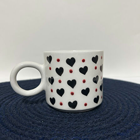 SİYAH KALPLİ BASKI KUPA 