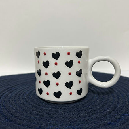 SİYAH KALPLİ BASKI KUPA 