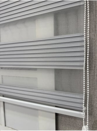 Zebra Stor Geniş Plise Güneşlik Perde, Açık Gri, 70 x 260
