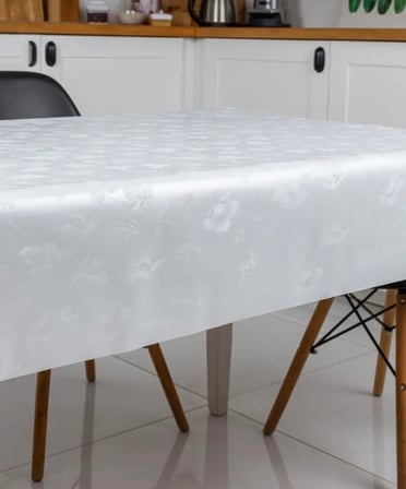 Beyazıt Tekstil Kolay Silinebilir Leke Tutmaz Astarlı Pvc Muşamba Masa Örtüsü Çiçekli Beyaz 140 x 180 byzt262