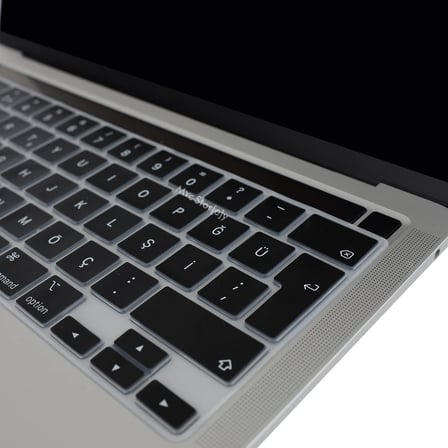 MacBook Pro Türkçe Q Klavye Koruyucu Silikon – EU UK ISO Enter – Touch Bar Uyumlu – 13 inç A2251 A2289 A2338 (M1/M2) – 16 inç A2141 – İnce Siyah
