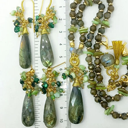 2486 Labradorit el yapımı küpe a