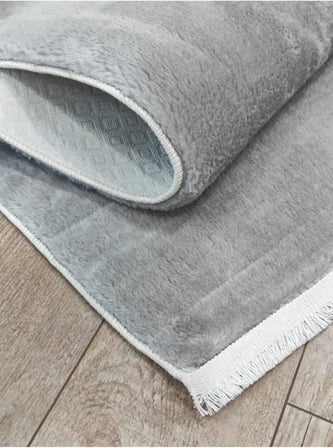 Saçaklı Kalın Yumuşak Kaymaz Taban Açık Gri Peluş Halı, 150 x 230