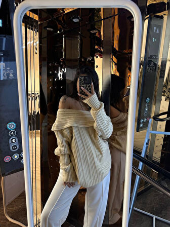 Taş - Madonna Yaka Triko Kazak