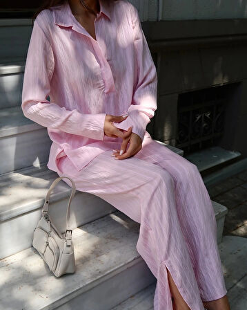 Pembe - Kendinden Çizgili Gömlek Pantolon Takım