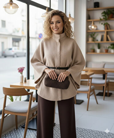 Latte - Kemer Detaylı Kaşe Panço