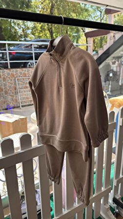 LACIEL PARIS DİK YAKA KABARTMA LOGOLU ÇOCUK EŞOFMAN TAKIM