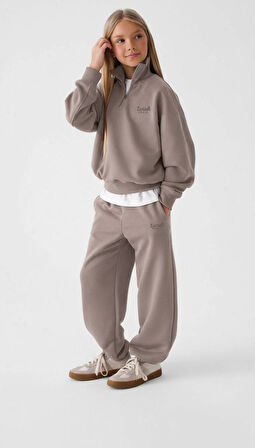 LACIEL PARIS DİK YAKA KABARTMA LOGOLU ÇOCUK EŞOFMAN TAKIM