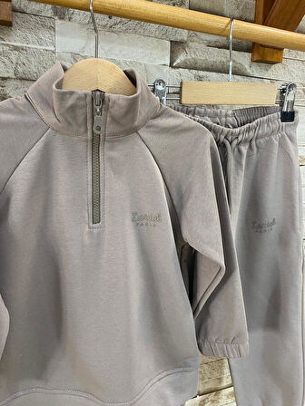 LACIEL PARIS DİK YAKA KABARTMA LOGOLU ÇOCUK EŞOFMAN TAKIM