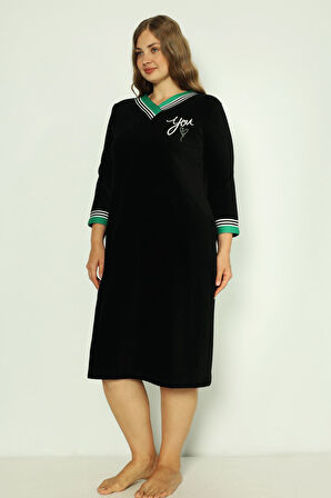 Kadın Lacivert Büyük Beden Truvakar Kollu Pamuklu Kadife Taş Ve Baskılı Yeşil Yaka Detaylı Elbise