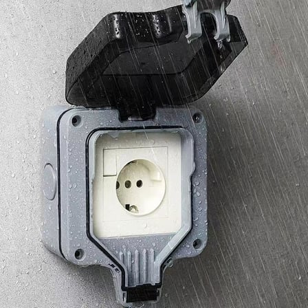 Dış Mekan Su Geçirmez Priz, IP66 Koruma Sınıfı, Endüstriyel Tek Soketli, Toza Dayanıklı, Bahçe ve Açık Alan Kullanımı İçin