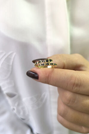 Siyah Taşlı Altın Yılan Yüzük