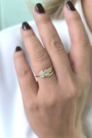 Taşlı Altın Yaprak Yüzük