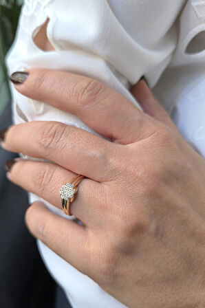 Taşlı Altın Spor Tasarım Kadın Yüzük