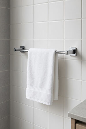 Yapışkanlı Krom 4’lü Banyo & Mutfak Havluluk Seti – WC Kağıtlık, Rulo, Çember & Uzun Havlu Askısı
