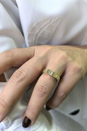 Altın Taşlı V Yüzük