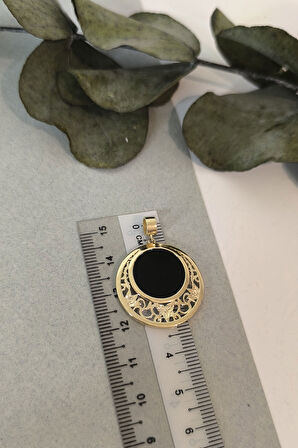 Siyah Mineli Altın Yuvarlak Etnik Kolye