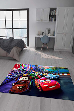 Kaymaz Taban Makinede Yıkanabilir Dijital Baskı Şimşek Mcqueen Desenli Genç Odası Halısı Dot Taban Halı Gnc58