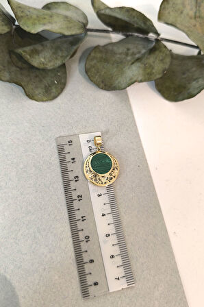 Küçük Boy Yeşil Mineli Altın Yuvarlak Etnik Kolye