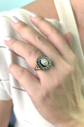 Dolgun Kare Altın Aslan Yüzük