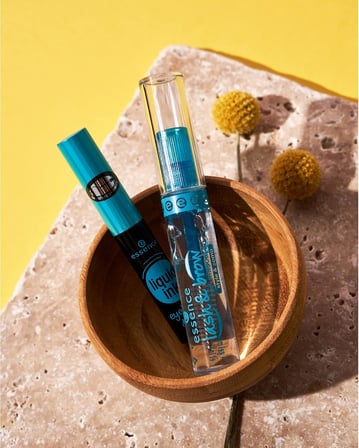 Essence Cosmetics Likit Eyeliner Suya Dayanıklı Siyah 01