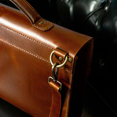 İsme Özel Evrak Çantası - Messenger Bag - %100 Deri - Koyu Kahverengi
