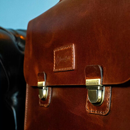 İsme Özel Evrak Çantası - Messenger Bag - %100 Deri - Koyu Kahverengi