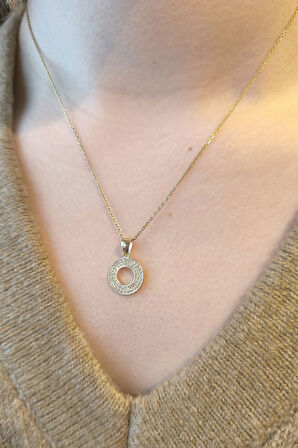 Minimal Altın Taşlı O Harfi Kolye