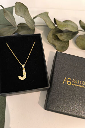 Minimal Altın Taşlı J Harfi Kolye