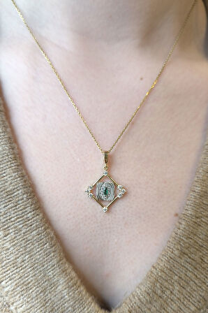 Otantik Yeşil Taşlı Altın Kolye