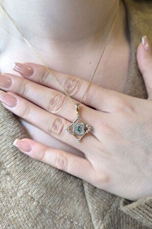 Otantik Yeşil Taşlı Altın Kolye