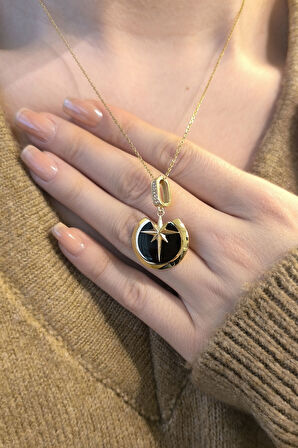 Yuvarlak Siyah Mineli Yıldız Altın Kolye