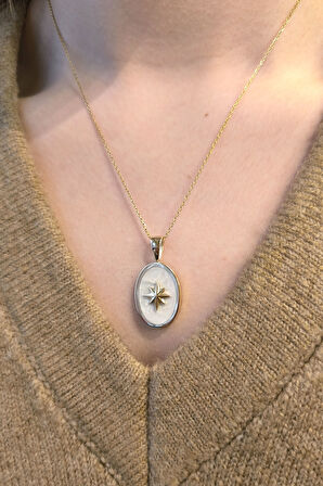 Oval Beyaz Mineli Yıldız Altın Kolye