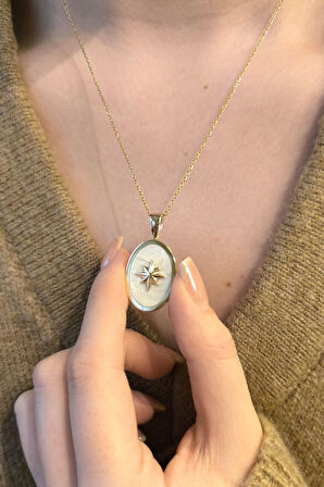 Oval Beyaz Mineli Yıldız Altın Kolye