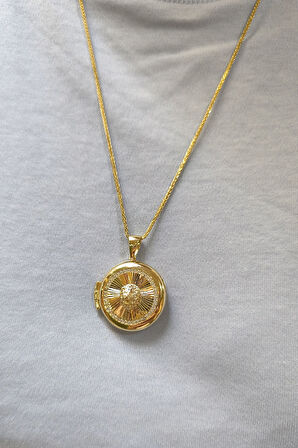 Yuvarlak Altın Aslan Model Madalyon Kolye