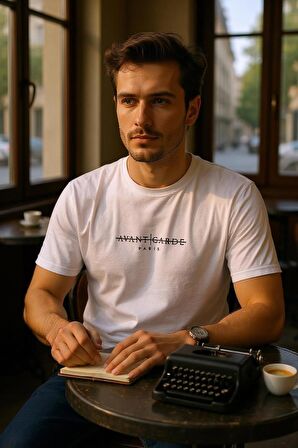 Erkek  Slim Fit Enjeksiyon Baskılı Pamuklu T-Shirt