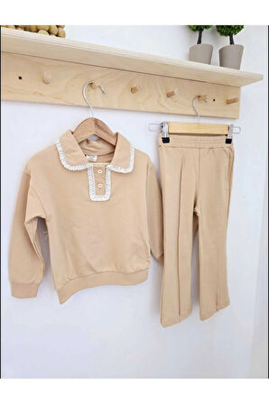 Dantel Yakalı Kız Takım