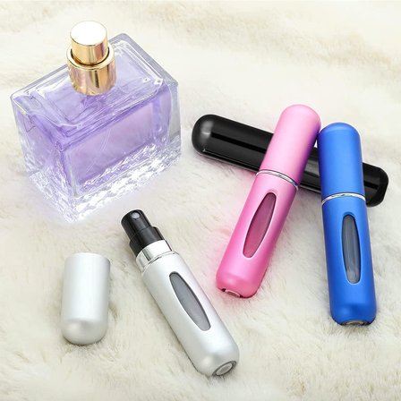 4 ADET Parfüm Püskürtücü Şişe 5 ml Mini Doldurulabilir Sprey Taşınabilir Sıvı Koku Şişesi Görsel Pencereli Boş Seyahat Şişesi Çanta El Çantası Cep Bavul için