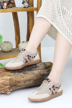 leopar detaylı bej kadın spor ayakkabı – günlük rahat kalıp sneaker