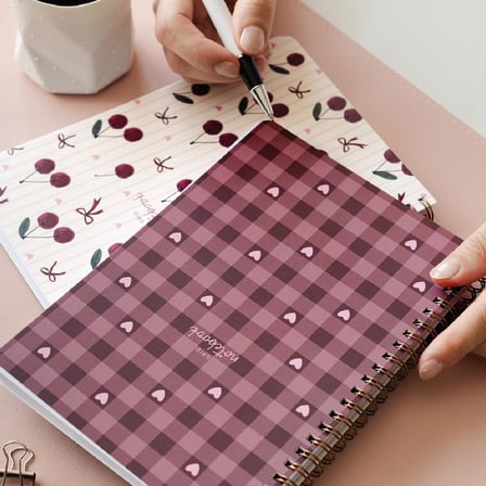 A5 Spiralli Karton Kapak 2’li Set Kareli Okul Defteri 80 yaprak, Ders Programlı Bordo Kiraz