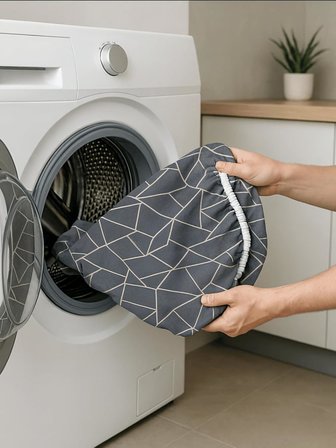 Ütü Masası Kılıfı Ütü Bezi ve Örtüsü Kalın Keçe Dolgulu İpli Yanmaya Dayanıklı Makinede Yıkanabilir Kolay Uyum Ağır Yansıtıcı Görev Ayarlanabilir 3 Katman 50 x 150 cm (Geometrik Gri)