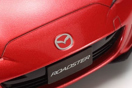 24342 – 1: 24 Mazda MX-5 araç
