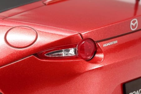 24342 – 1: 24 Mazda MX-5 araç
