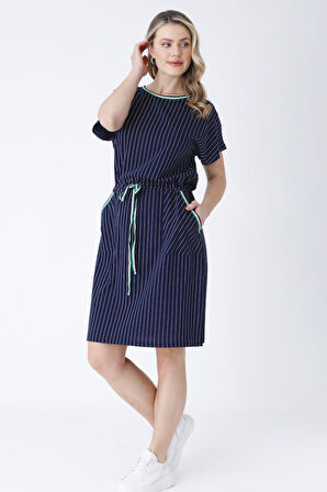 Kadın Lacivert Kuşaklı Cepli Biyeli Pamuklu Elbise