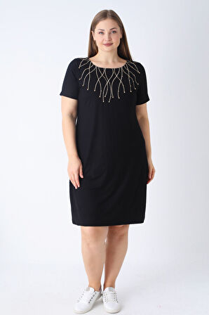 Kadın Siyah Nakış Detaylı Bisiklet Yaka Likralı Büyük Beden Elbise