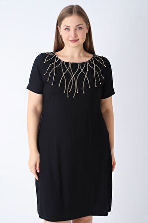 Kadın Siyah Nakış Detaylı Bisiklet Yaka Likralı Büyük Beden Elbise