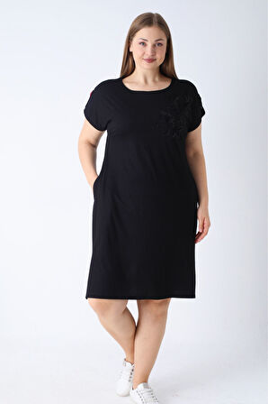 Kadın Siyah Kısa Kollu Cepli Biye Ve Nakış Detaylı Likralı Büyük Beden Elbise